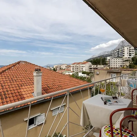 Apartment And Mila Makarska
