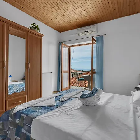 Apartment And Mila Makarska