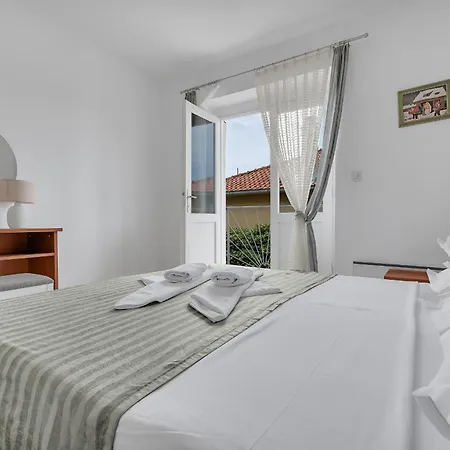 Apartment And Mila *