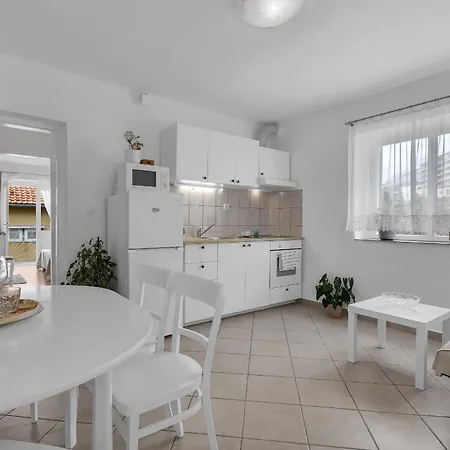 Apartment And Mila