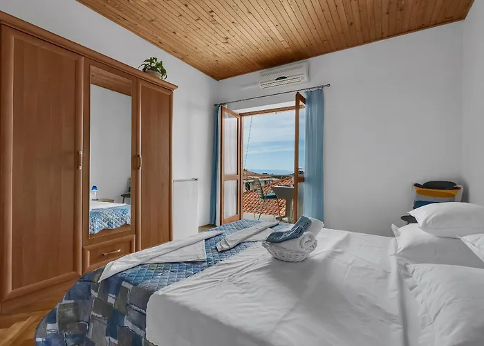 Appartement And Mila Makarska