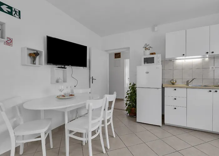 Appartement And Mila Makarska